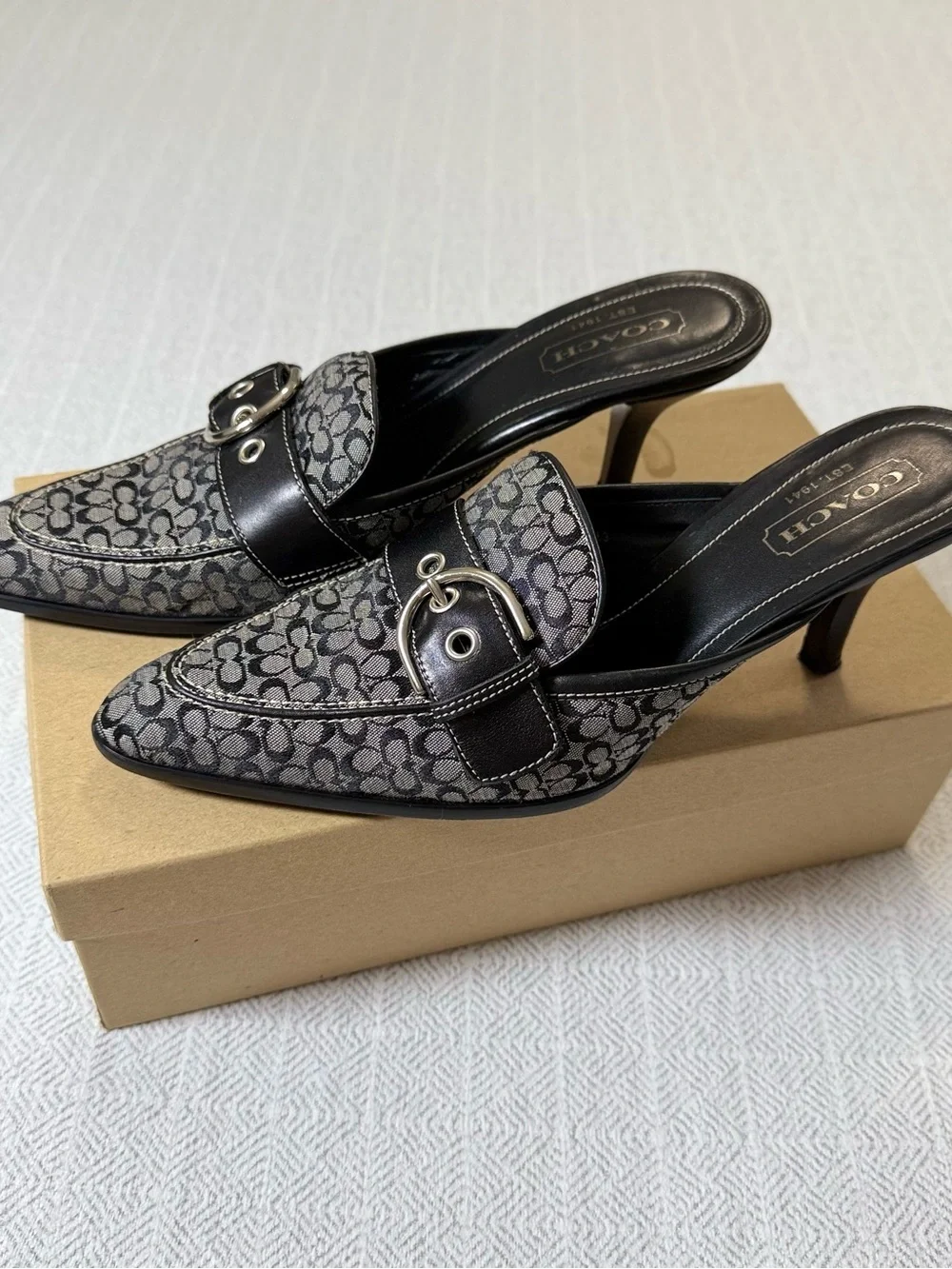 Vintage Coach Logo Canvas Mules Kitten Heels Pointy Toe Buckled with box 8 1/2